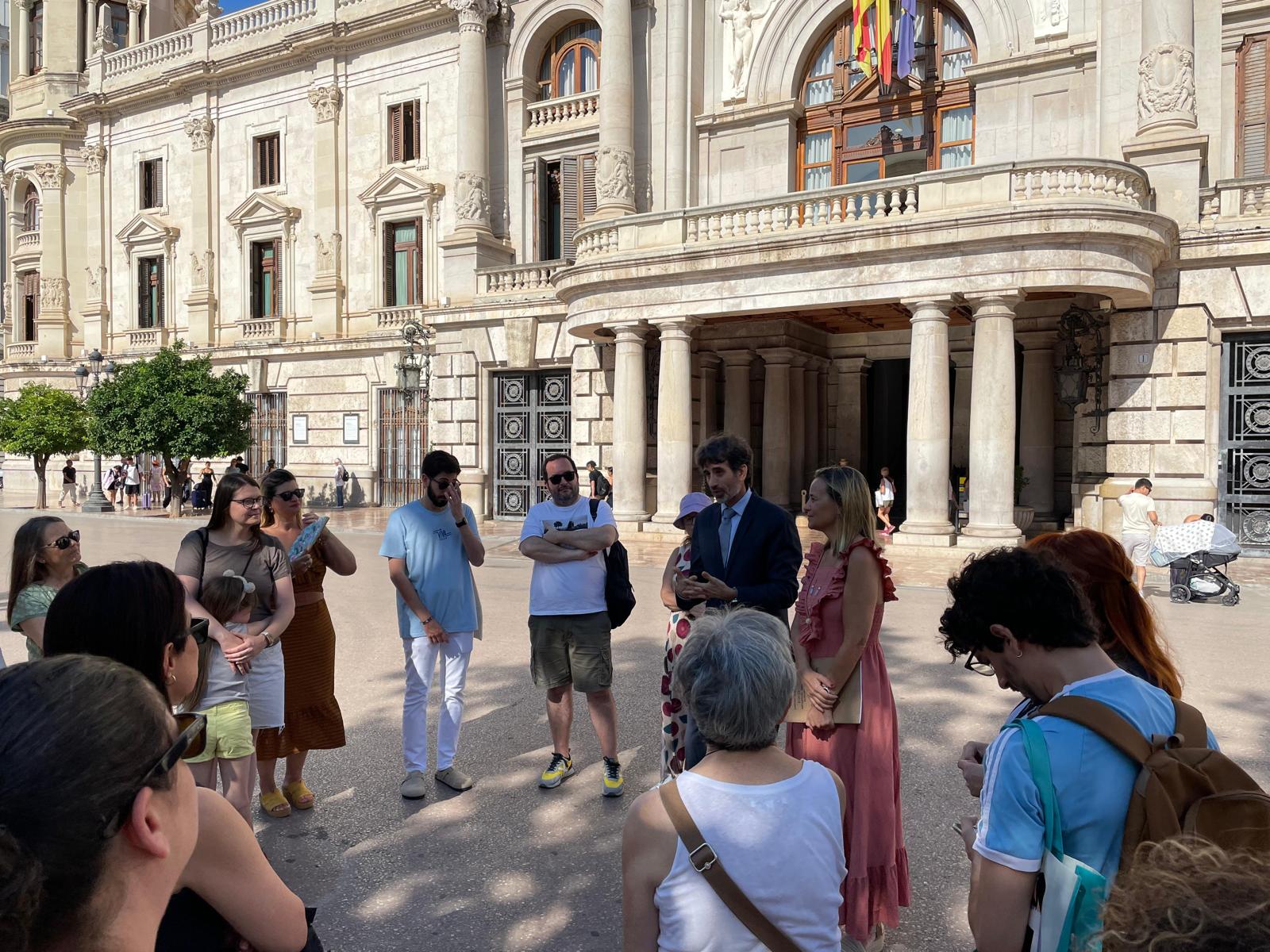 Turismo pone en marcha la «Ruta Hemingway», de la primera visita a València del escritor