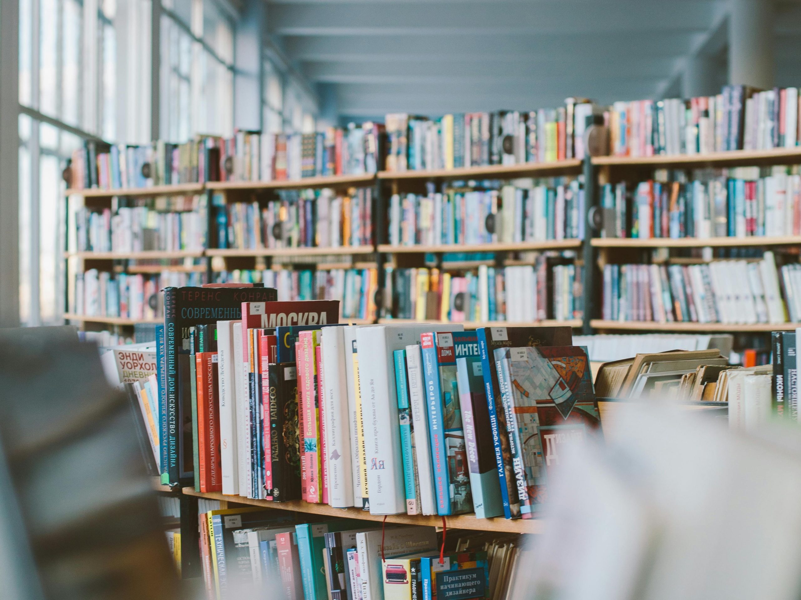 Lectura y costura para adultos y familias en las bibliotecas de Viveros y María Moliner