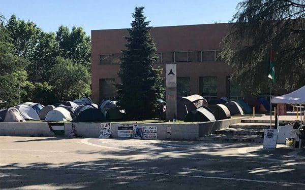 Carpas por Palestina en la Complutense: crónica de un movimiento universitario y su impacto en la población migrante