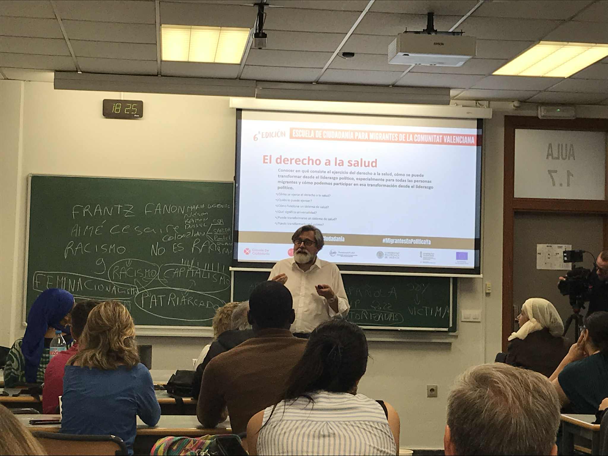 Rafael Sotoca analiza los desafíos del acceso sanitario para personas migrantes