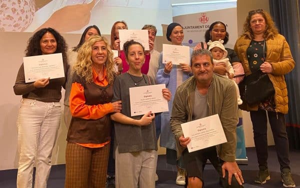 Más de un centenar de personas en riesgo de exclusión refuerzan sus competencias básicas a través de los talleres de Servicios Sociales