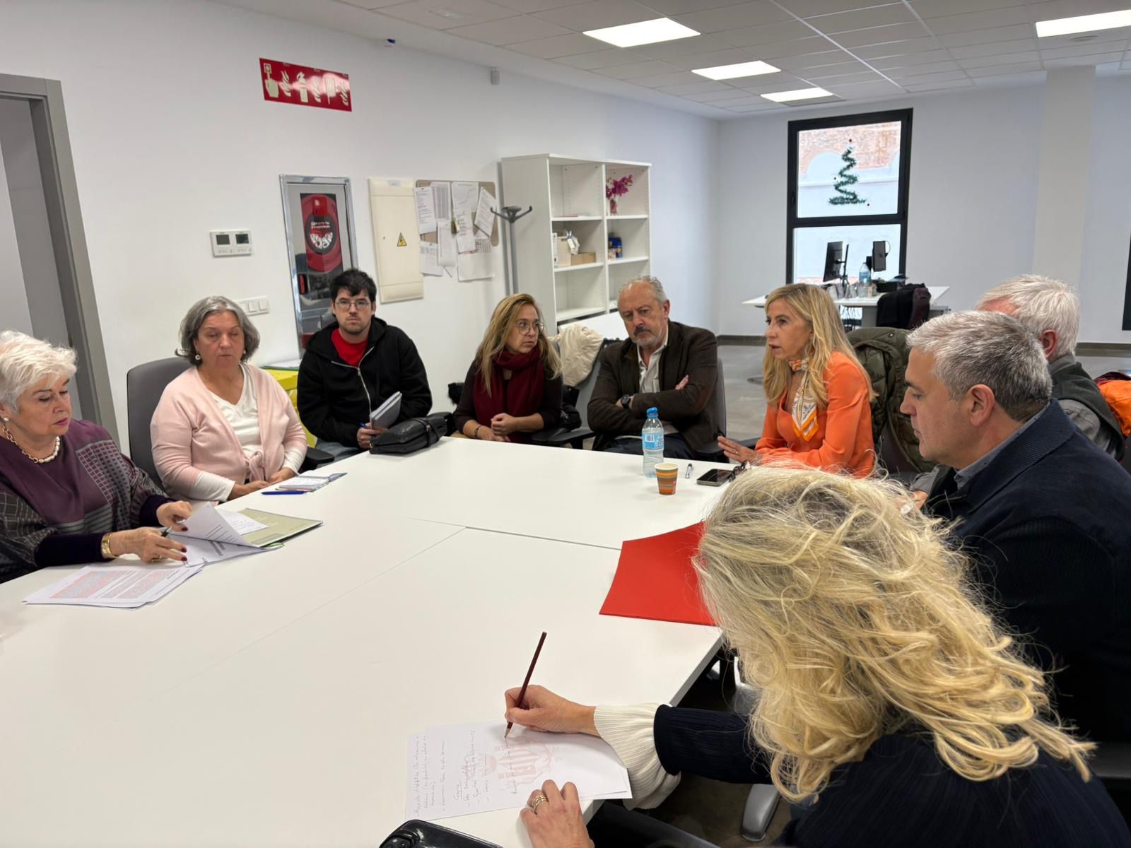 El Ayuntamiento y Sanidad colaboran para combatir la soledad para personas mayores
