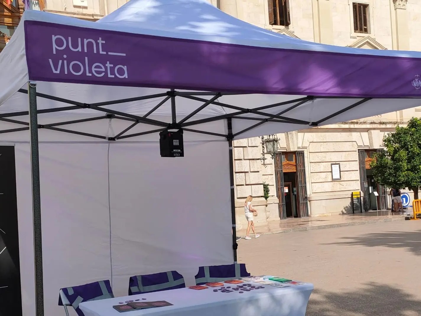El ayuntamiento de Valencia amplia el horario de los puntos violeta