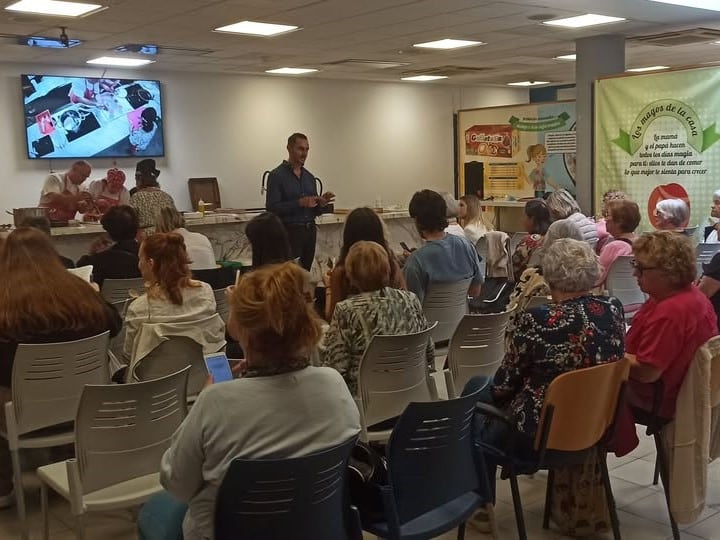 Charlas de IA y finanzas abren la oferta formativa gratuita del Cerca