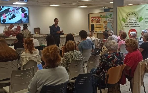 Más de 500 plazas de cursos gratuitos de salud, cocina, IA, consumo en el Cerca