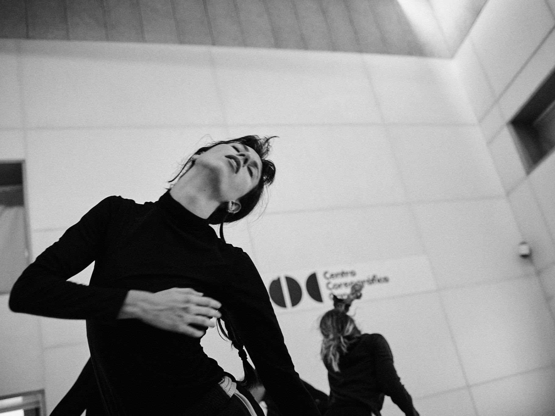 La compañía Led Silhouette presenta «Ultimatum», una reflexión sobre el cambio de era