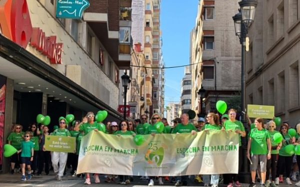 Una caminata solidaria llena Castellón de esperanza y compromiso social