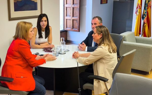 Family Up traslada a la delegada del gobierno un plan de choque estatal contra la crisis de natalidad y la emergencia de vivienda