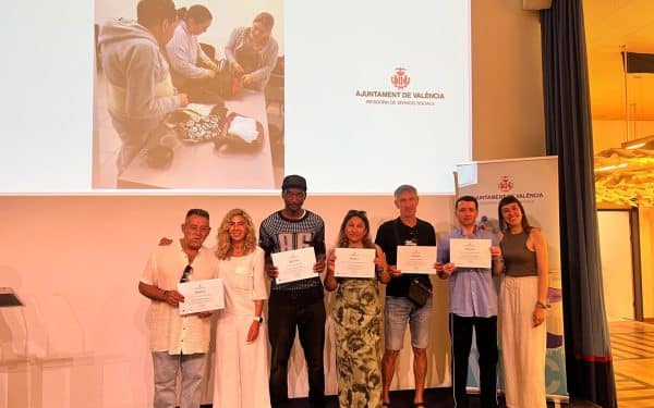 Servicios Sociales reconoce la participación de más de un centenar de personas en sus talleres formativos