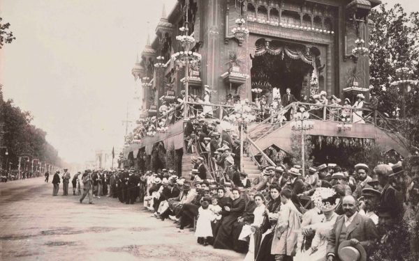 La Feria de Julio arranca su 155 edición con un viaje al encanto de la Belle Époque valenciana