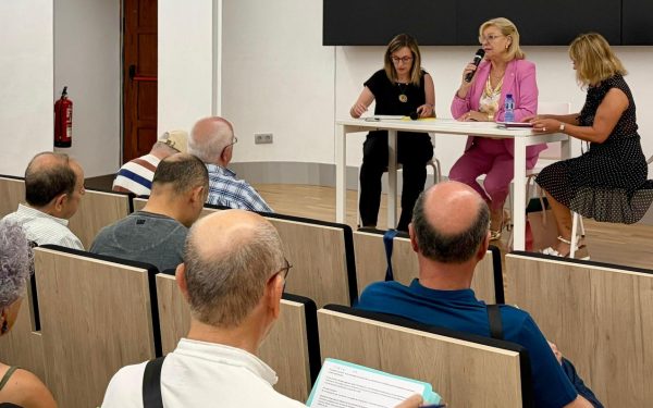 “Castelló Conviu”: un puente entre generaciones para combatir la soledad y facilitar el alojamiento estudiantil