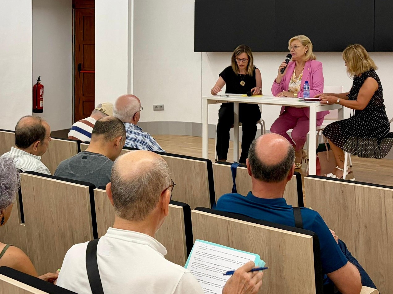 “Castelló Conviu”: un puente entre generaciones para combatir la soledad y facilitar el alojamiento estudiantil