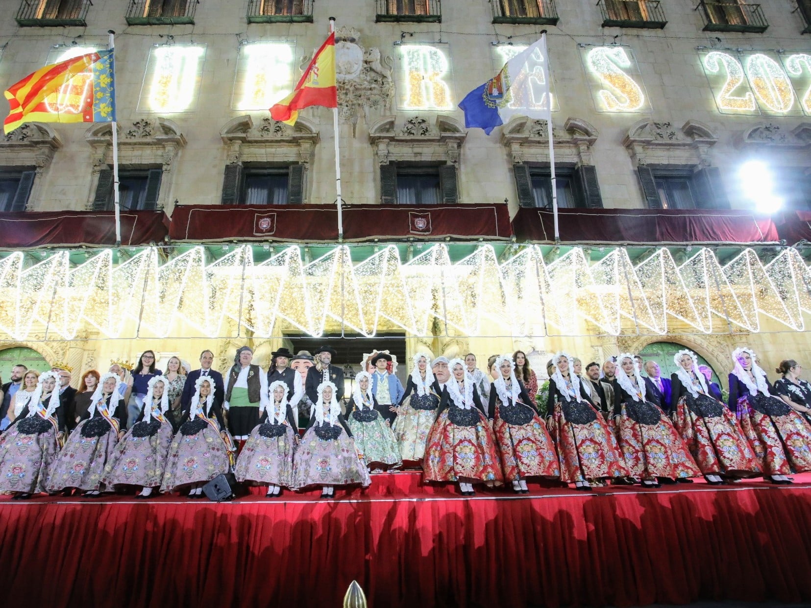 Aprobada la modificación de créditos para crear la Fundación del Centenario de las Hogueras