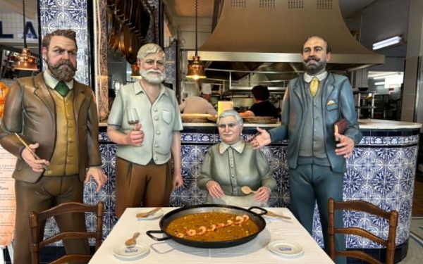 Valencia convierte la mesa en memoria cultural con Sorolla, Hemingway, “La Pepica” y Blasco Ibáñez