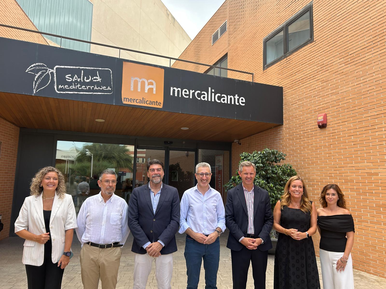 Barcala destaca el papel de Mercalicante como motor de empleo y riqueza