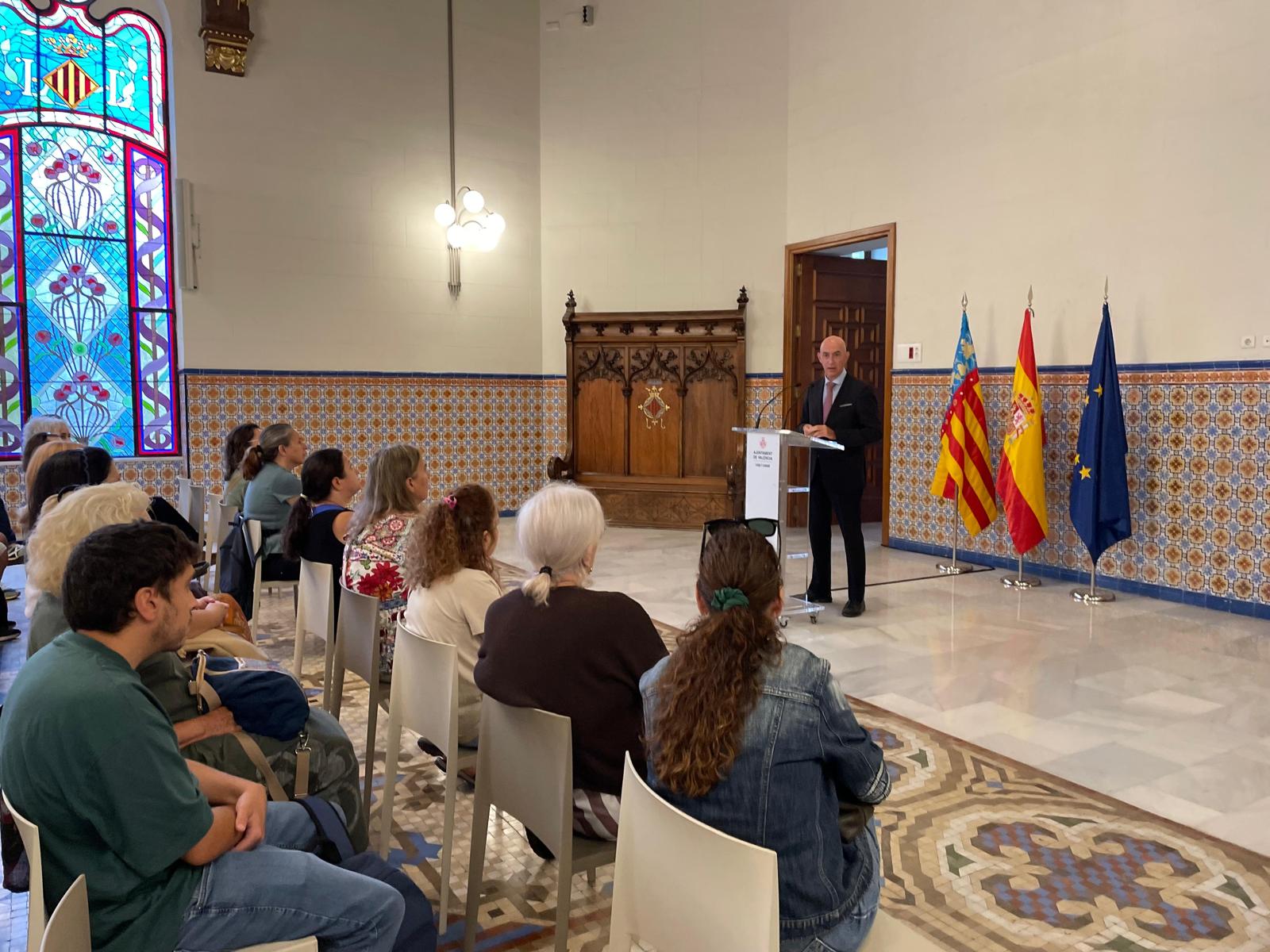 El Ayuntamiento invierte en el Plan de Empleo para contratar a 200 personas durante un año 