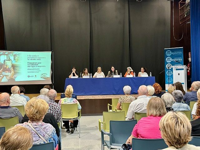 Más presupuesto para los centros de mayores: Crear más plazas, programas y actividades