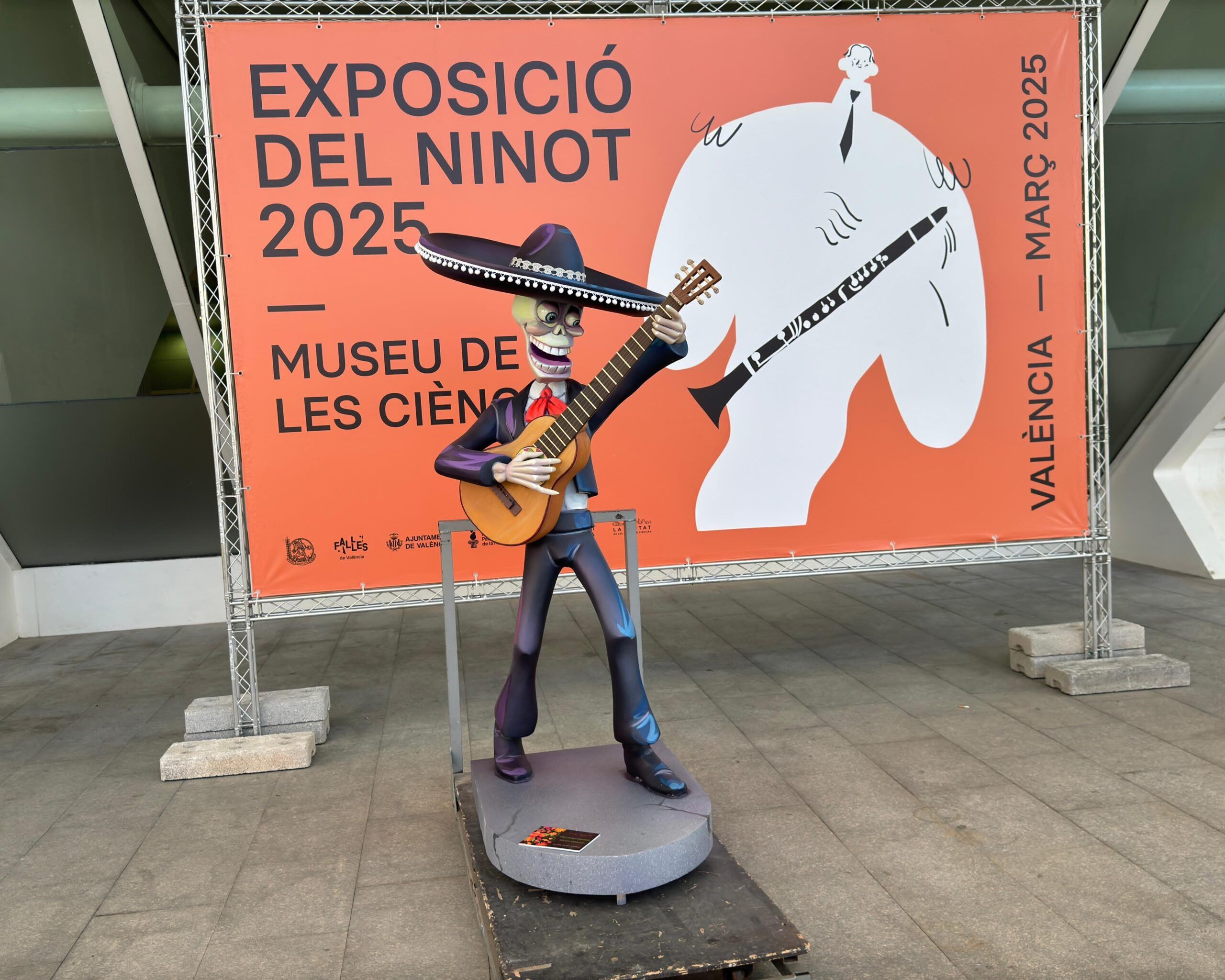 La Exposición del Ninot se abre al público este sábado: Llegan las primeras figuras