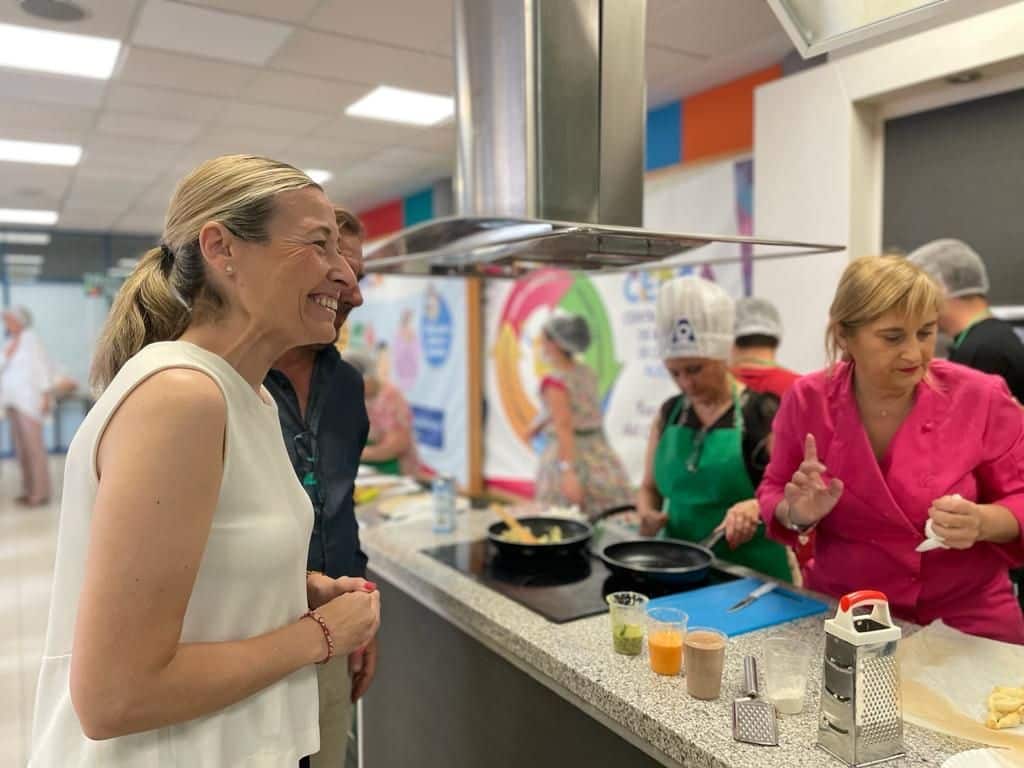 El Cerca Alicante ofrece cursos gratuitos y talleres: Alimentación, consumo, informática y salud